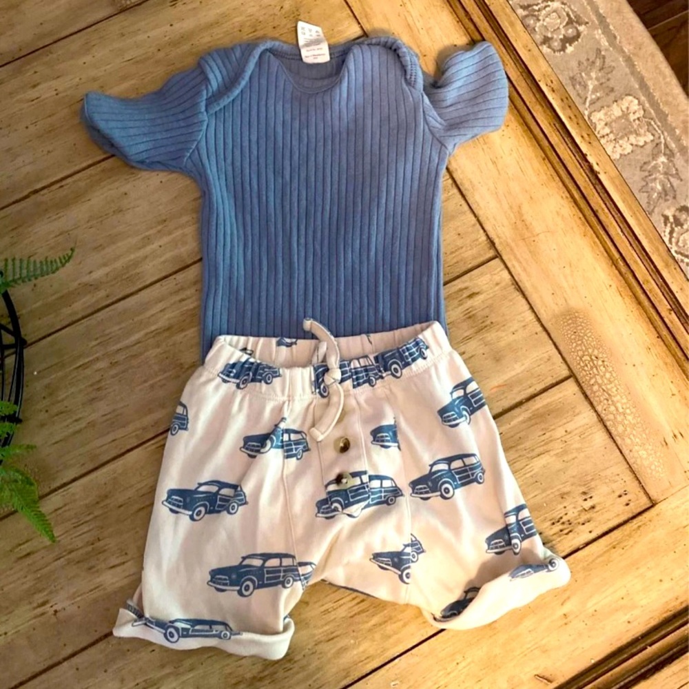 Kate quinn 2 piece set.